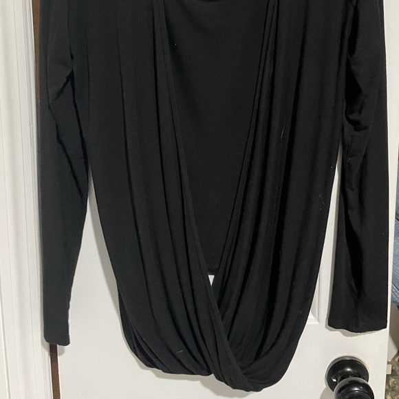 Black Zyia Namaste Long Sleeve T NWOT - Picture 6 of 6